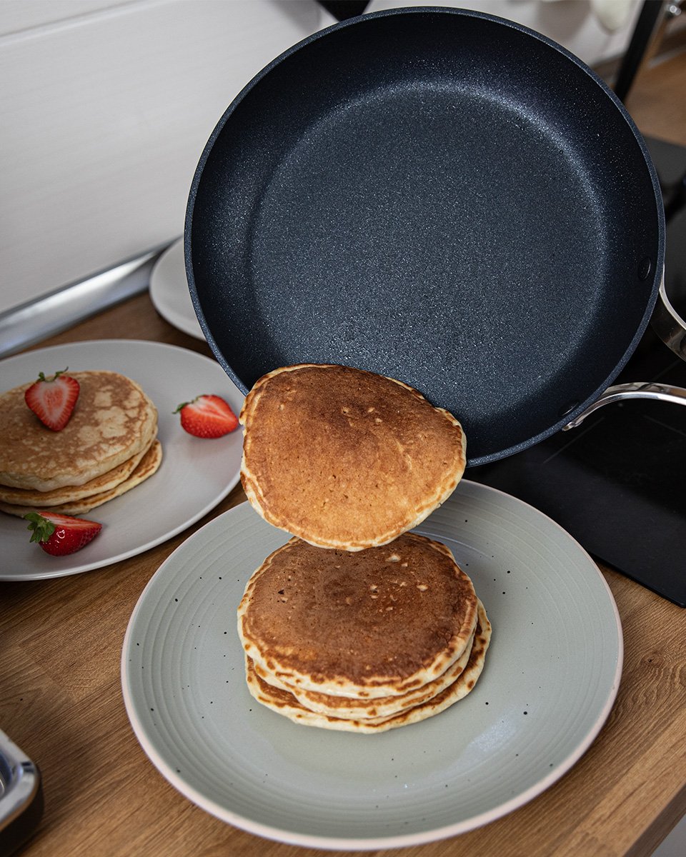 23w33_A-Health_drop_1_C-JK_0_AT-inuse_4x5_IMG_H-0_T-0_BG-Ra_D-NO